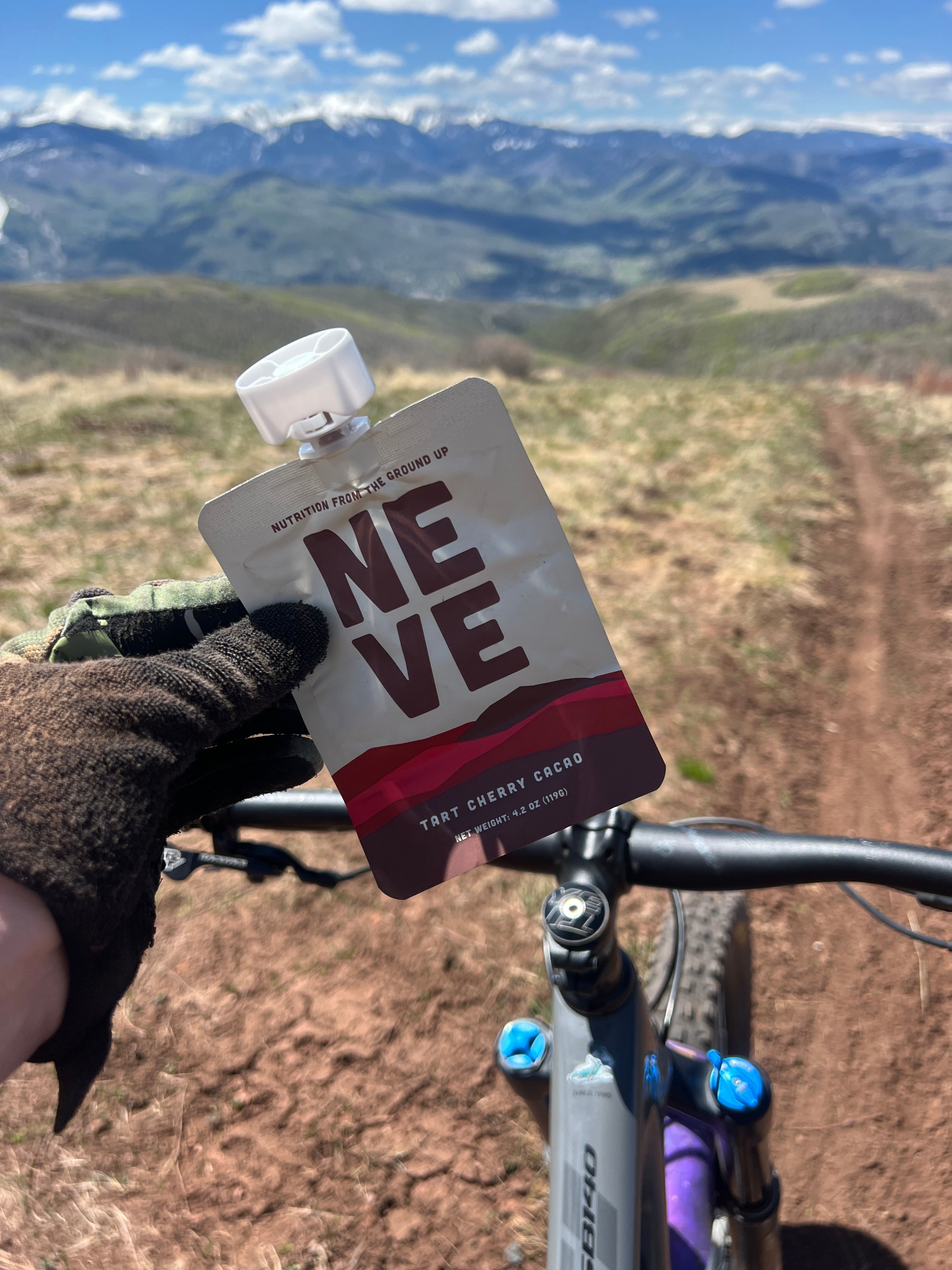 The Best Mountain Biking Snacks for Every Ride (Pre, During & Post